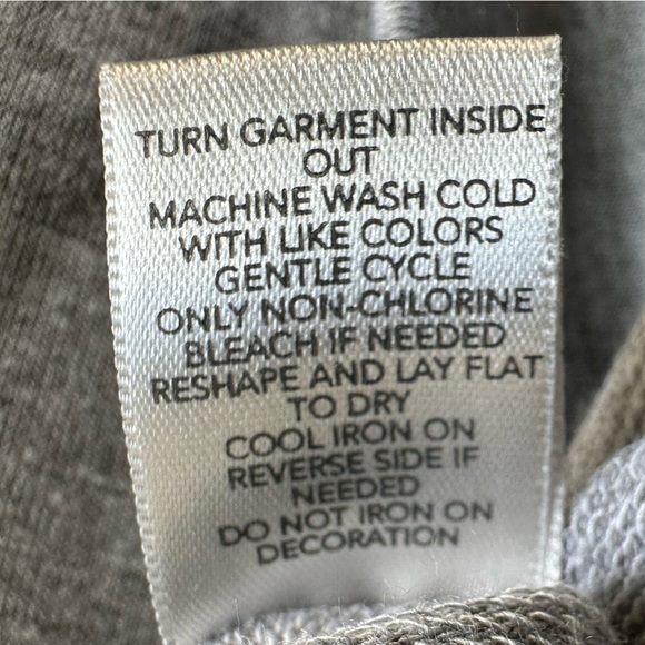 CJ Banks Rhinestone Sweatshirt Gray With Gold and Silver Rhinestones Size X -14W - Picture 8 of 9